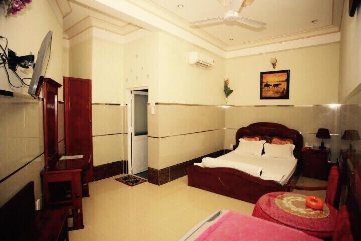 Tan Dat Hoa Hotel & Massage Ho Chi Minh-staden Exteriör bild